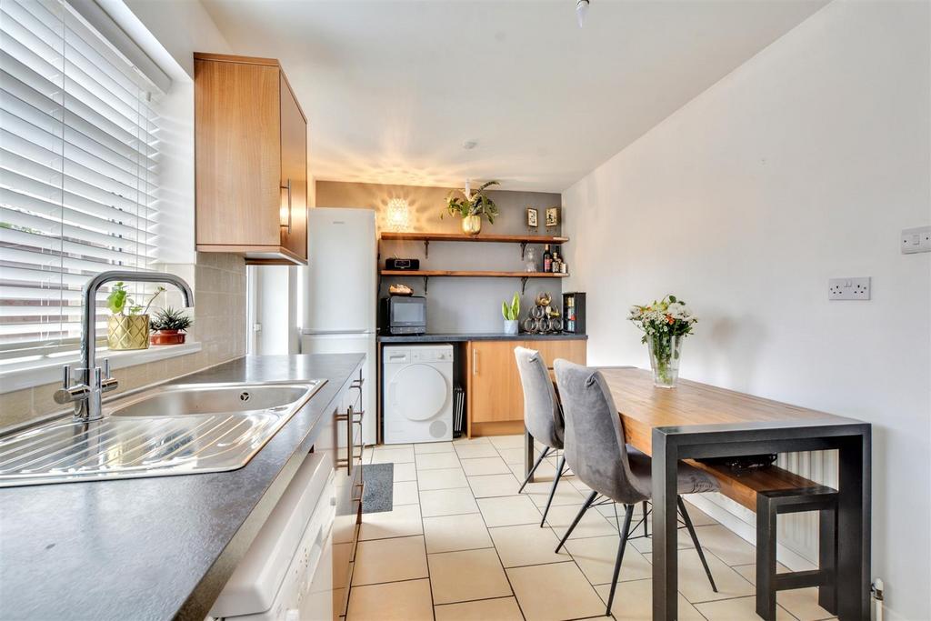 Kitchen 3.jpeg