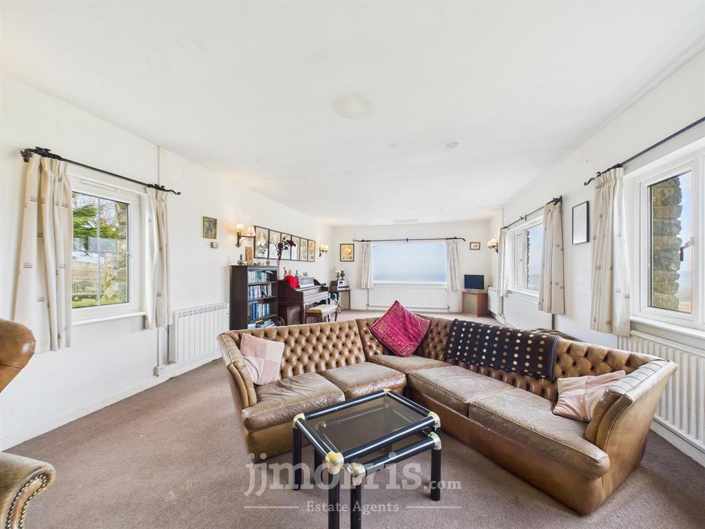 CAM02122 G0-PR0260-STILL008.jpg