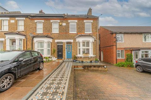 Gordon Hill, Enfield