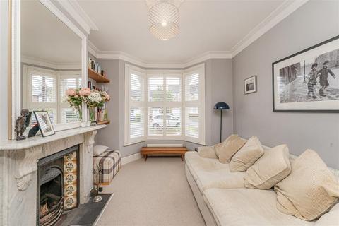 4 bedroom end of terrace house for sale, Gordon Hill, Enfield