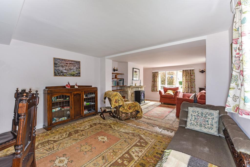 Sitting/Dining Room