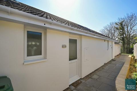 1 bedroom bungalow for sale, 134 Crescent Drive North, Brighton