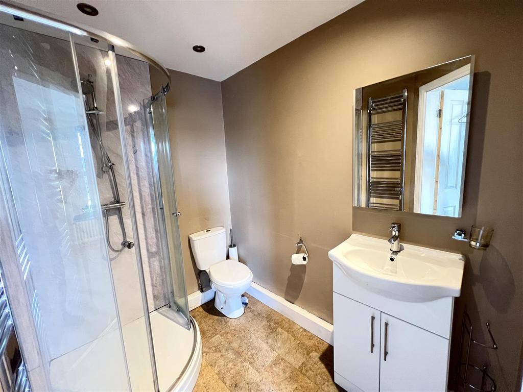 2 Nursery Ave (1).JPG