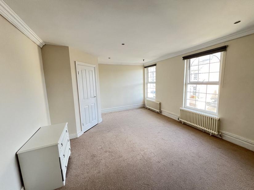 2 Nursery Ave (10).JPG