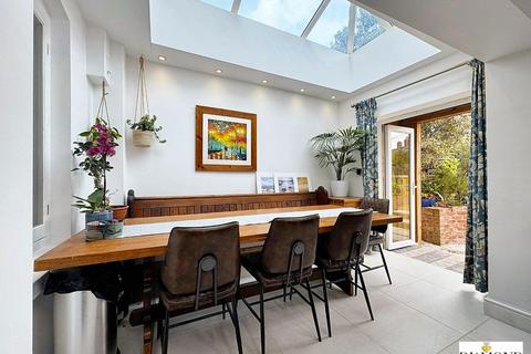 4 bedroom terraced house for sale, Melbourne Street, Tiverton, Devon