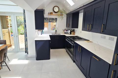 4 bedroom terraced house for sale, Melbourne Street, Tiverton, Devon