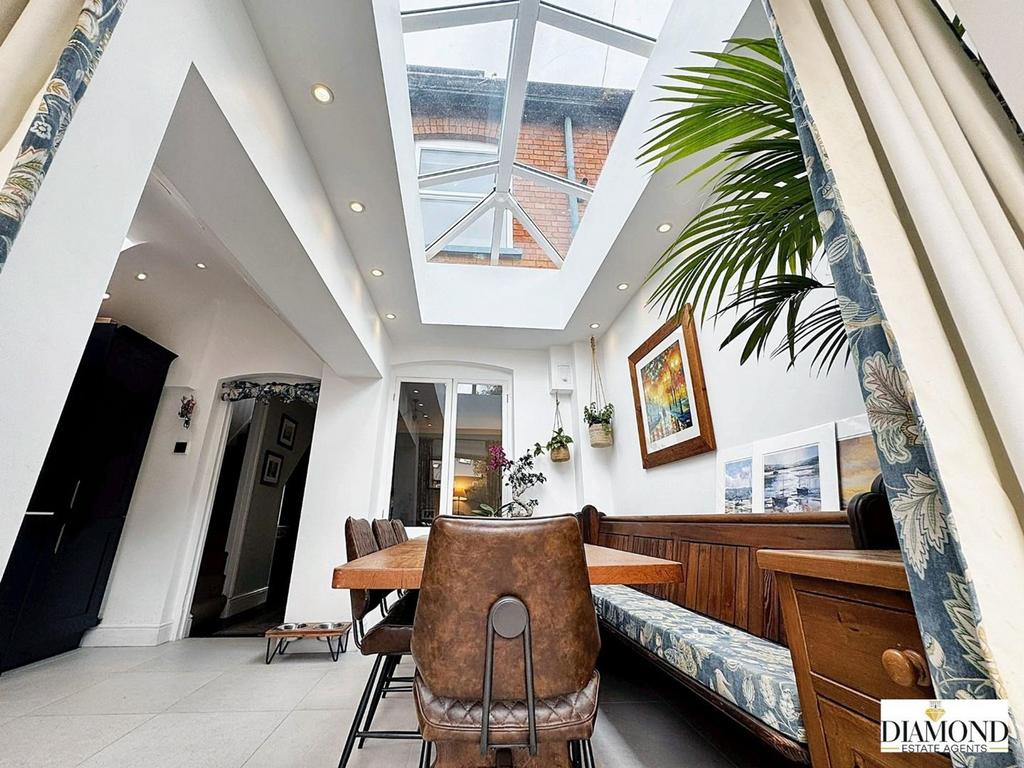 Dinning Room 2.jpg