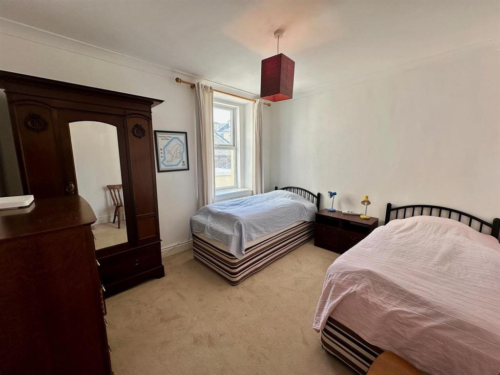 Bed 2 first floor BQ.jpg