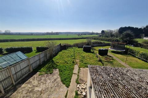 24 Bendy Bow, Oaksey, Malmesbury, SN16 9TN