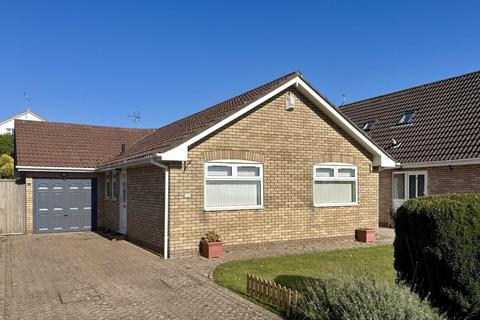 3 bedroom detached bungalow for sale, Bassett Road, Sully