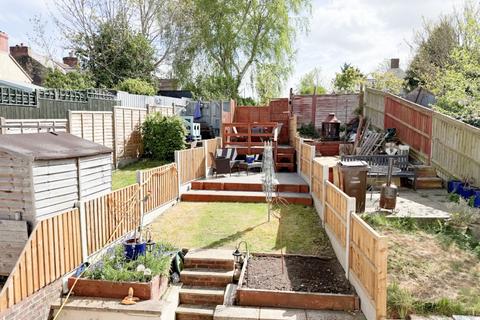 3 bedroom terraced house to rent, Alexandra Road
