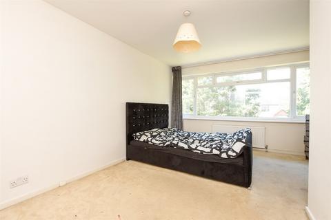 2 bedroom apartment for sale, Albion Court, Sutton SM2