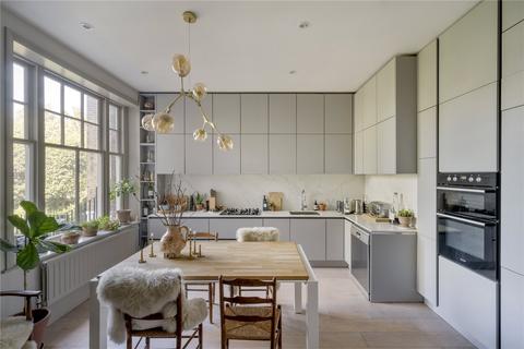 2 bedroom duplex for sale, Cheyne Place, London SW3