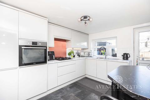 44 Stourvale Road, Bournemouth, BH5 2LA
