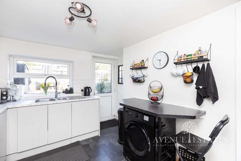 44 Stourvale Road, Bournemouth, BH5 2LA