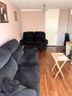 3 bedroom flat for sale, Market Place London N2