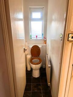 3 bedroom flat for sale, Market Place London N2