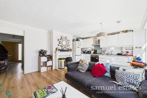 4 bedroom flat for sale, Gressenhall Road, Southfields, London, SW18