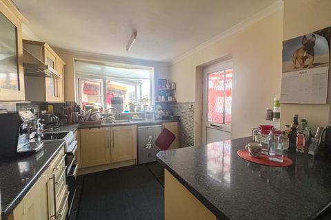 3 bedroom end of terrace house for sale, Rodway Road, Patchway, Bristol, BS34