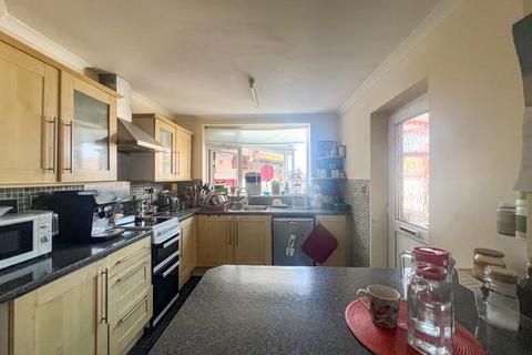 3 bedroom end of terrace house for sale, Rodway Road, Patchway, Bristol, BS34