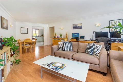 3 bedroom flat for sale, Falmouth Road, London SE1