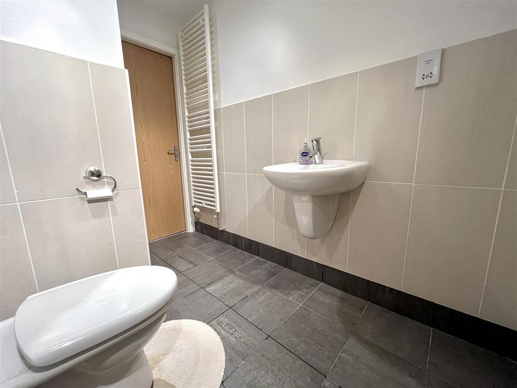 En Suite Shower Room