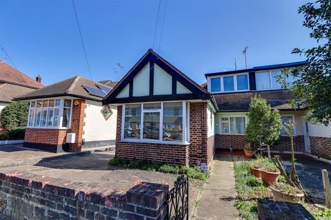 14 Cleveland Drive, Westcliff-on-sea, SS0 0SU