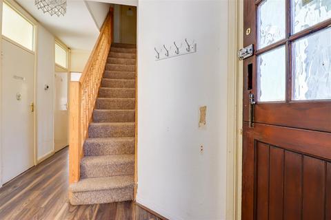 14 Cleveland Drive, Westcliff-on-sea, SS0 0SU