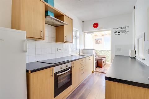 14 Cleveland Drive, Westcliff-on-sea, SS0 0SU