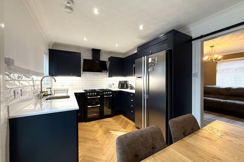 3 bedroom terraced house for sale, 31 Wallamhill Road, Locharbriggs, Dumfries, DG1 1UW