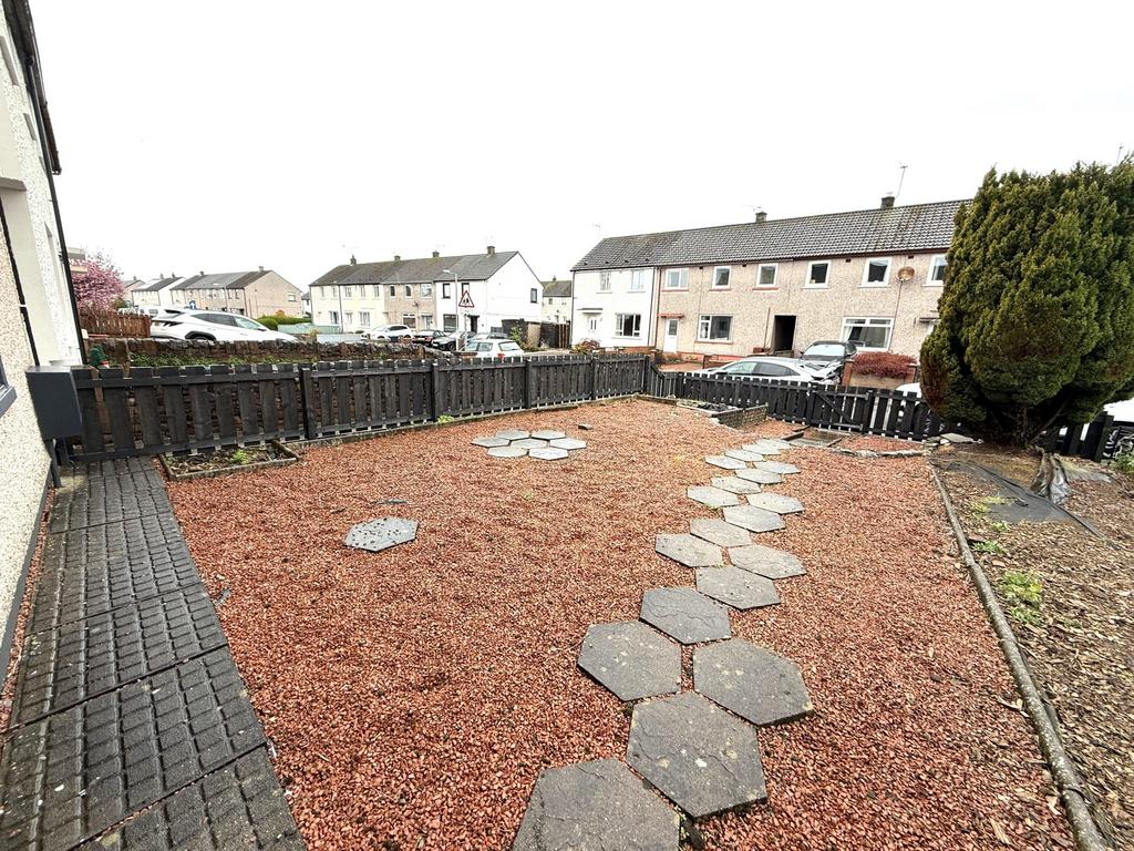 31 Wallamhill Road, Locharbriggs, Dumfries, DG1 1 U