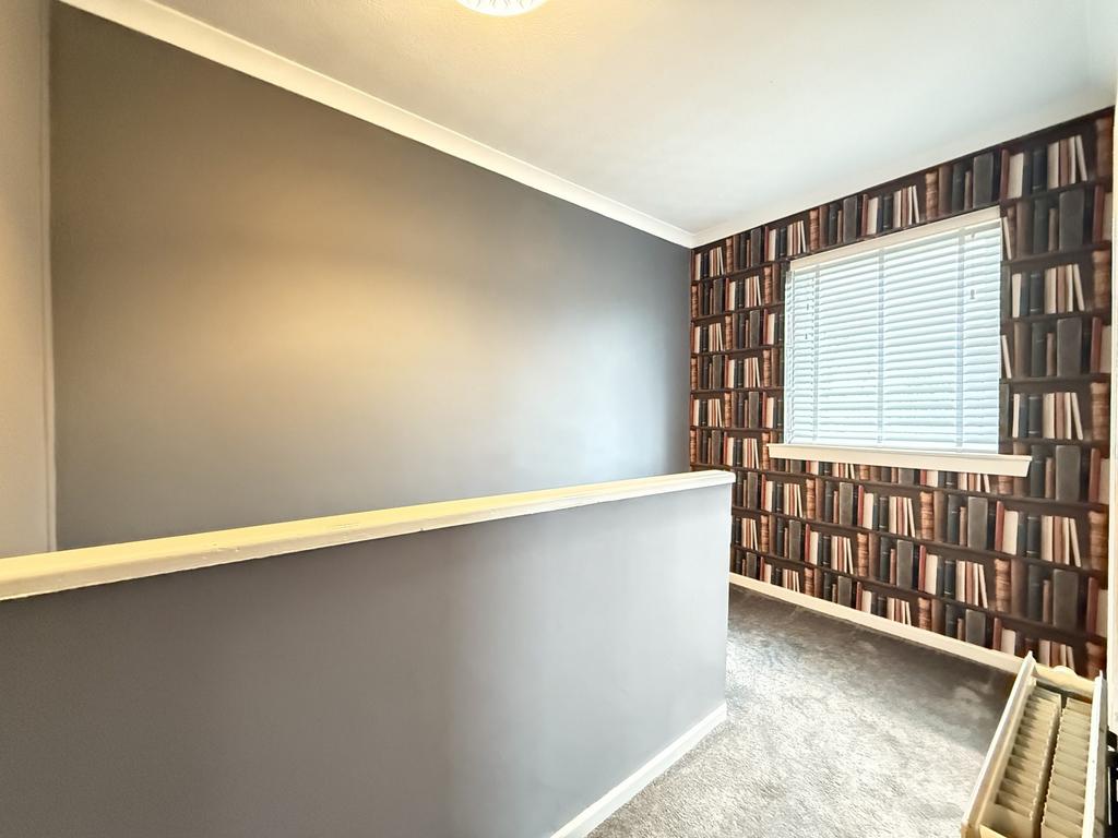 31 Wallamhill Road, Locharbriggs, Dumfries, DG1 1 U