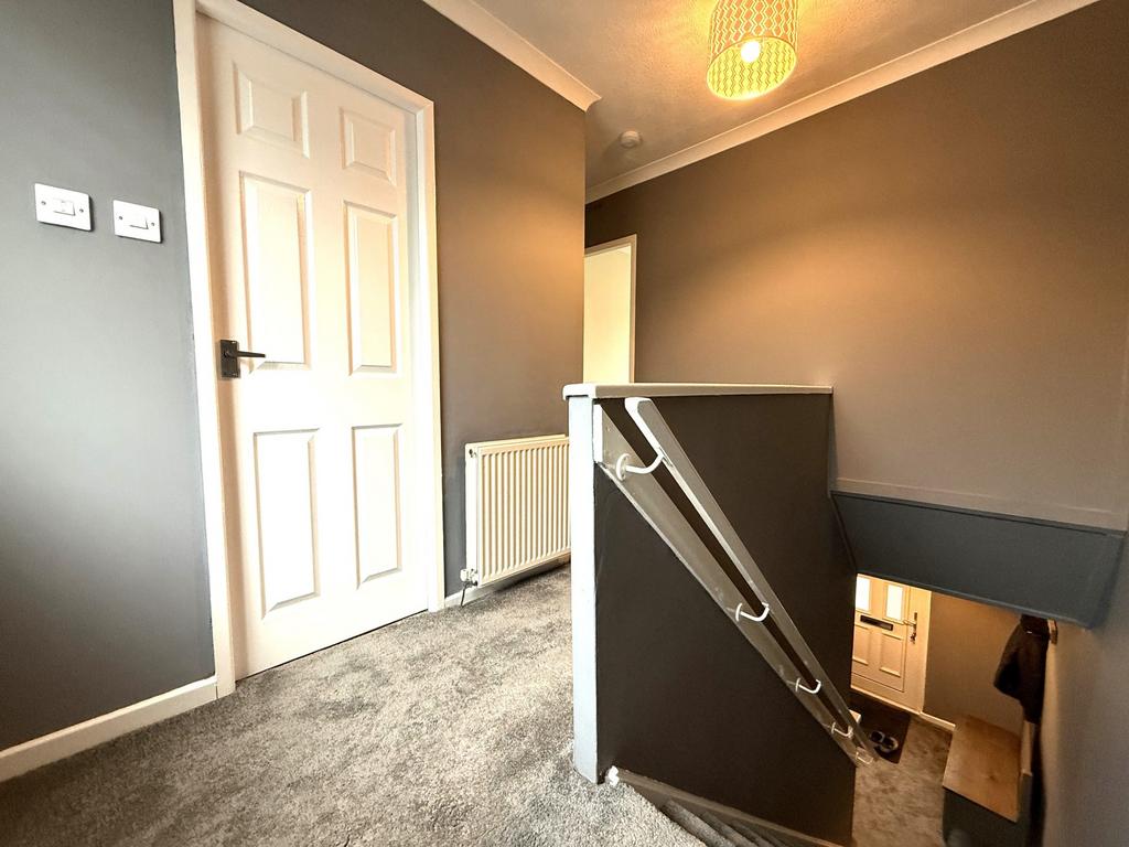 31 Wallamhill Road, Locharbriggs, Dumfries, DG1 1 U