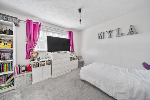 221 Bakers Ground, Stoke Gifford, Bristol, BS34 8GE