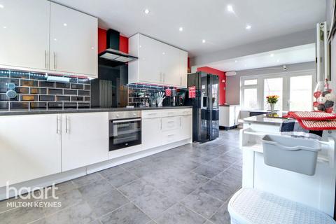 15 Maynard Close, Bradwell, Milton Keynes, MK13 9HS