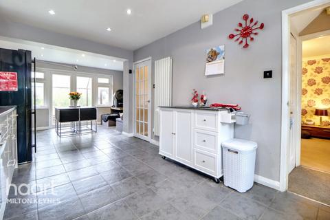 15 Maynard Close, Bradwell, Milton Keynes, MK13 9HS