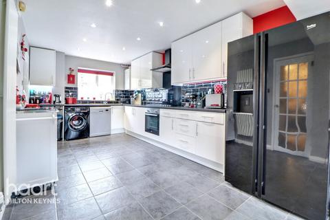 15 Maynard Close, Bradwell, Milton Keynes, MK13 9HS