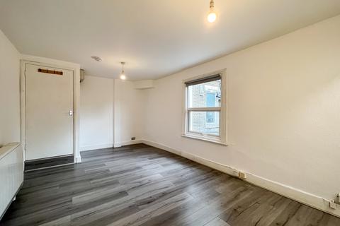 Studio to rent, New Cross Road, London SE14