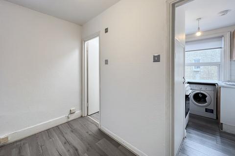 Studio to rent, New Cross Road, London SE14