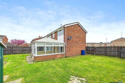 70 Grasmere Road, Carcroft, Doncaster, DN6 8QG
