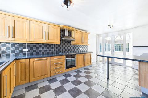 70 Grasmere Road, Carcroft, Doncaster, DN6 8QG