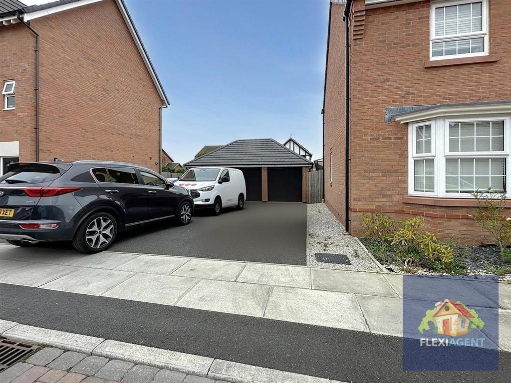 Driveway/Garage