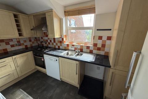 2 bedroom flat for sale, Westgate Court, Dunstable