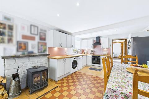 Lakefield Main Street, Newtonmore, PH20 1DP