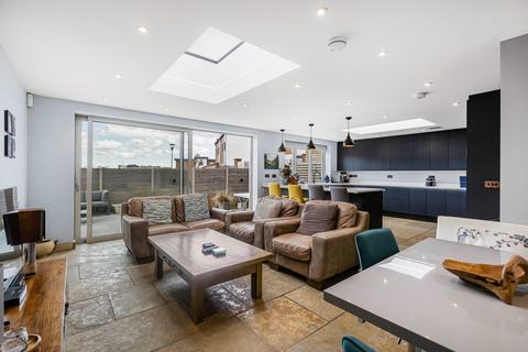 5 bedroom detached house for sale, Read Place, Ambrosden OX25