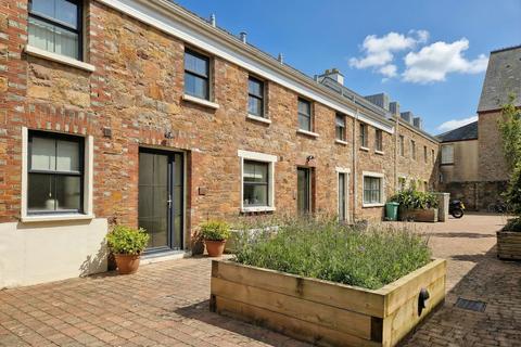 1 bedroom apartment for sale, 29 Highfield Country, Trinity
