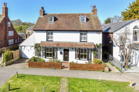 4 bedroom detached house for sale, The Street, Appledore, Kent