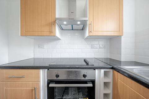 Flat 10, Stratford Mews, 185 Andover Road, Ludgershall, Andover, SP11 9NG