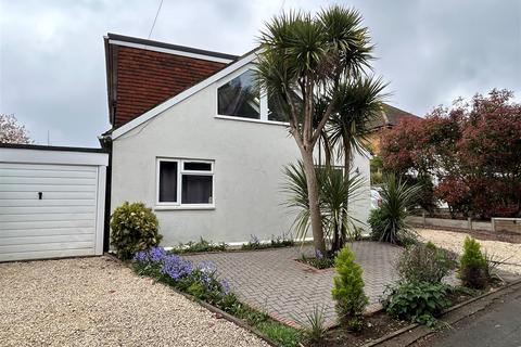 4 bedroom detached bungalow for sale, Lower Cippenham Lane, Cippenham