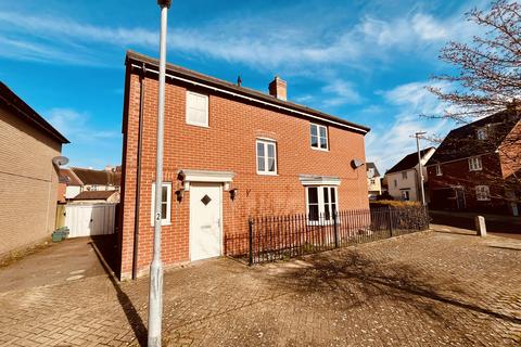3 bedroom semi-detached house to rent, Rose Allen Avenue, Colchester
